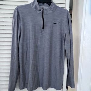 NIKE Women’s Top